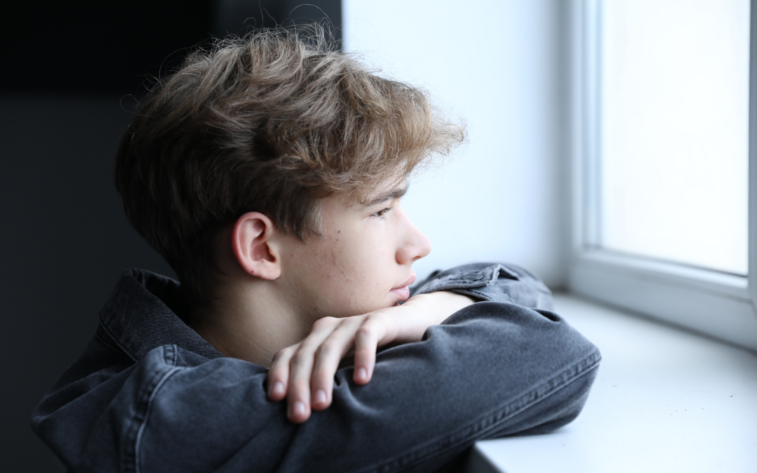 11 Signs of Depression in Teens to Pay Attention To